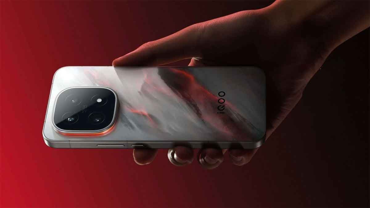 iQOO 15 Smartphone